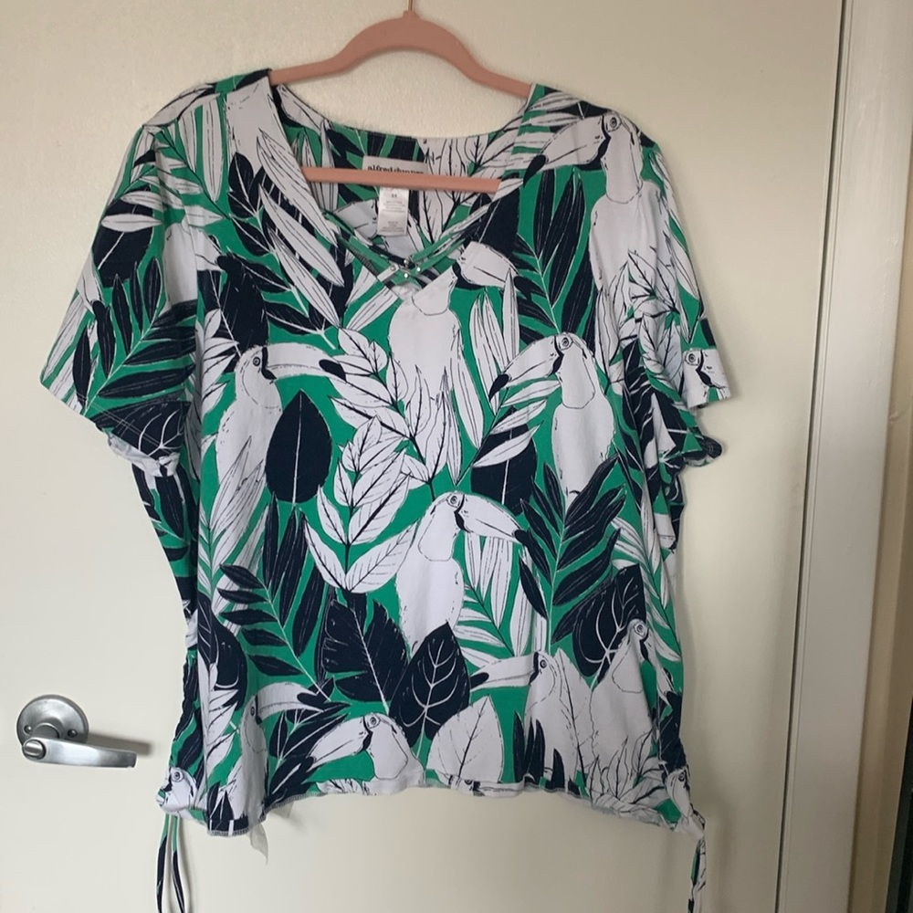 #141 Alfred Dunner green navy white knit top cinchable sides cross cross at neck